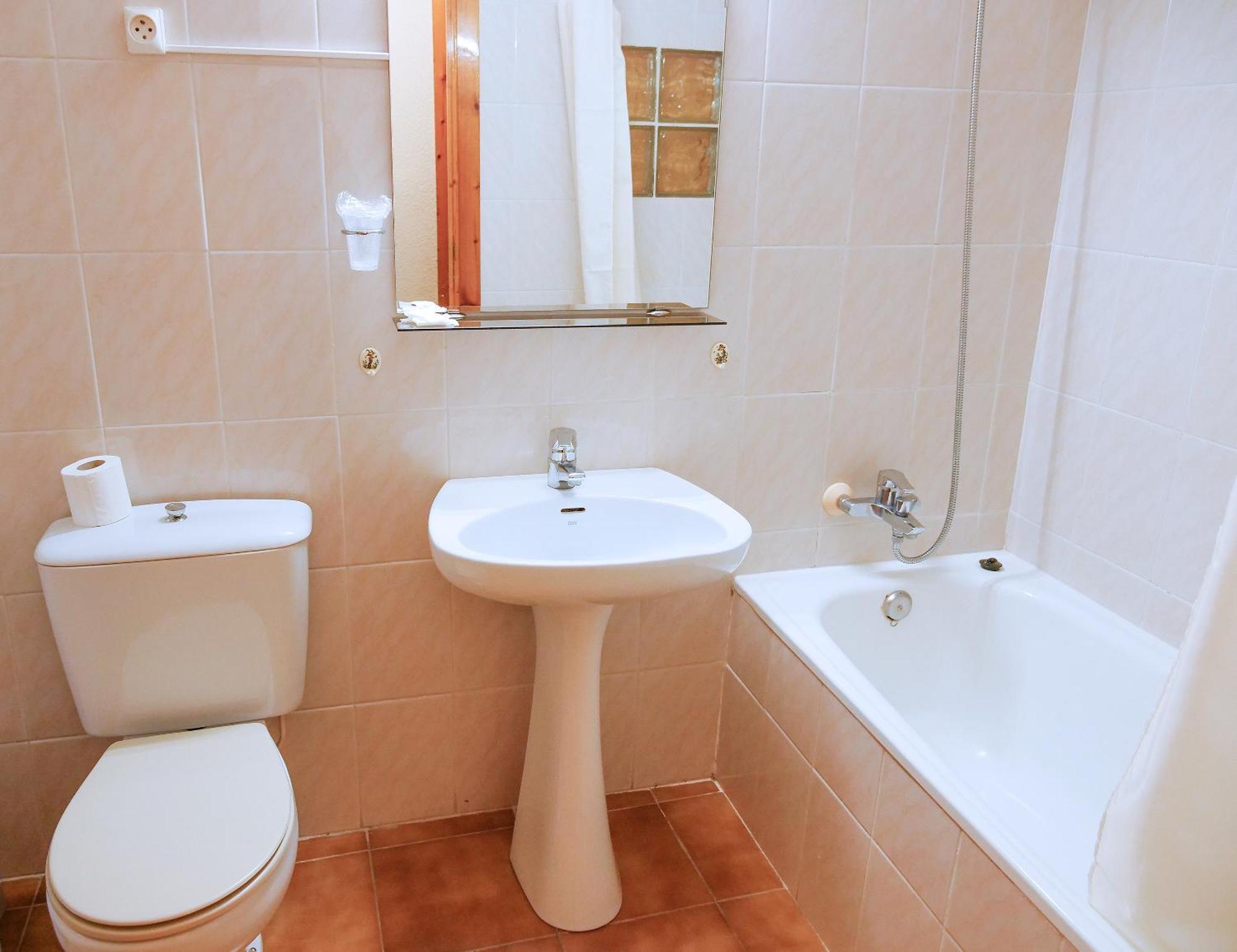 Kione Deusol Apartment Incles Room photo